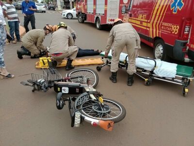 Imagem da notícia Acidente entre carro e bicicleta elétrica deixa mulher de 58 anos ferida em Chapadão do Sul